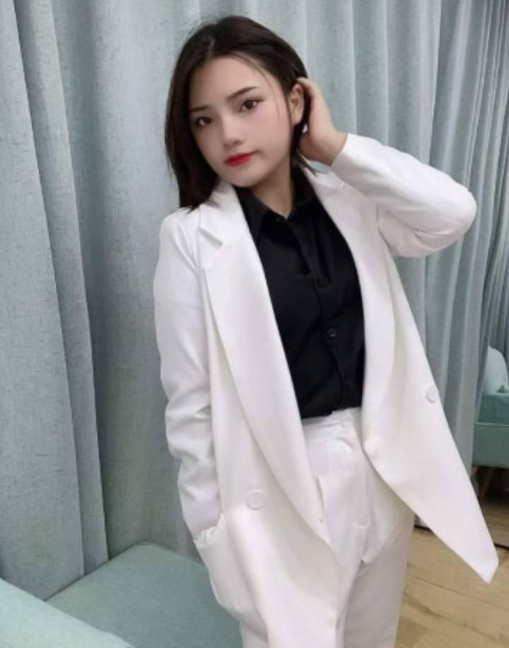 分享一个松江漂亮的小美女