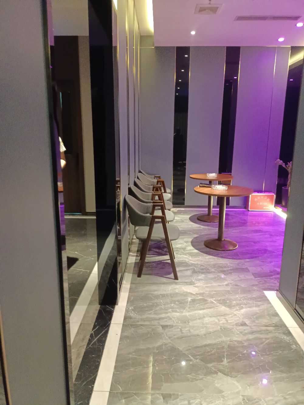 静安丝足海选spa会所